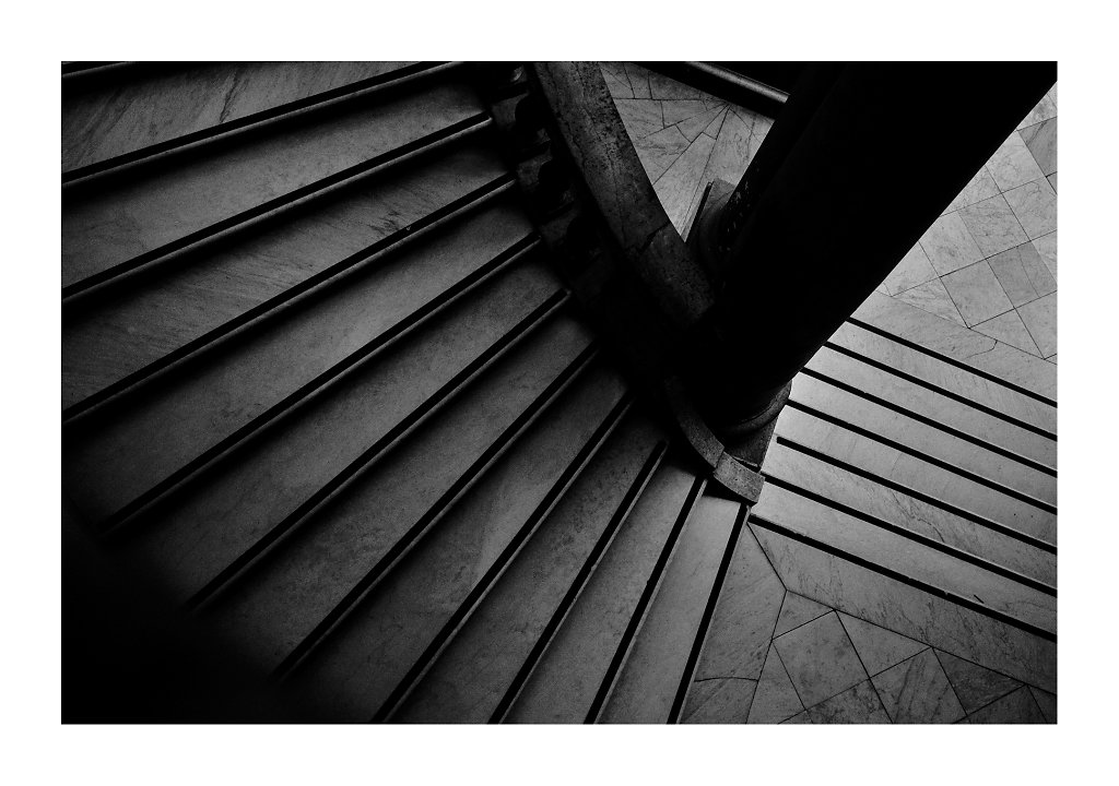 MDG1976-stairs-def-canvas.jpg